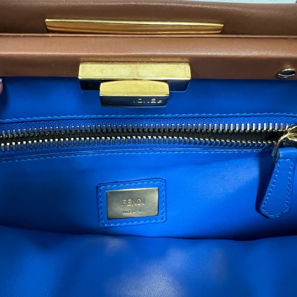 Authentic FENDI Peekaboo - Picture 4 of 8
